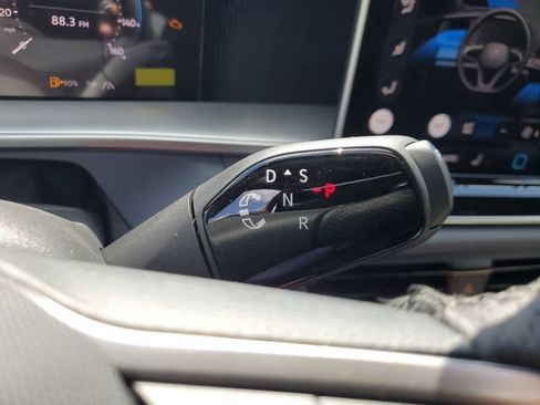 New 2026 Volkswagen Tiguan SE R-Line AWD/4WD image 23