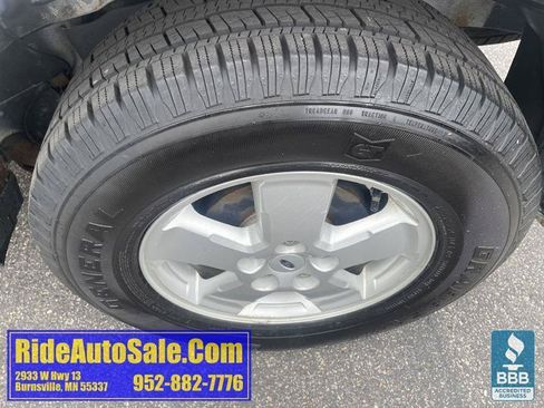 Used 2010 Ford Escape XLT AWD/4WD image 25