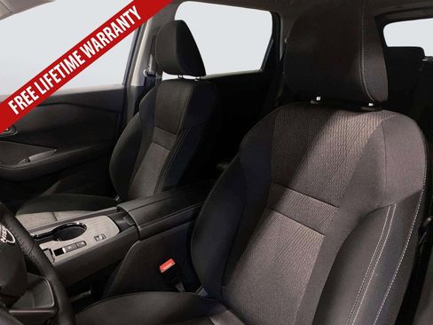 Used 2025 Nissan Rogue SV FWD image 27