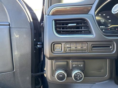 Used 2022 GMC Yukon SLE image 14