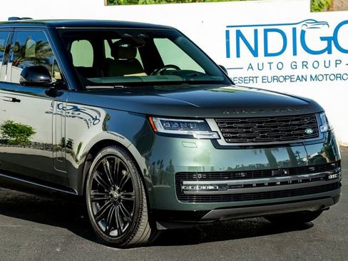 Used 2025 Land Rover Range Rover SE AWD/4WD image 5