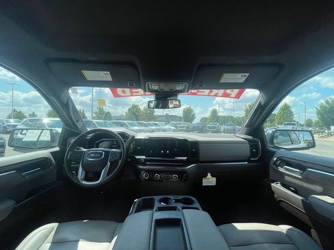 Used 2023 GMC Sierra 1500 SLT AWD/4WD image 26