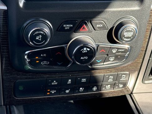 Used 2017 RAM 1500 Limited image 23