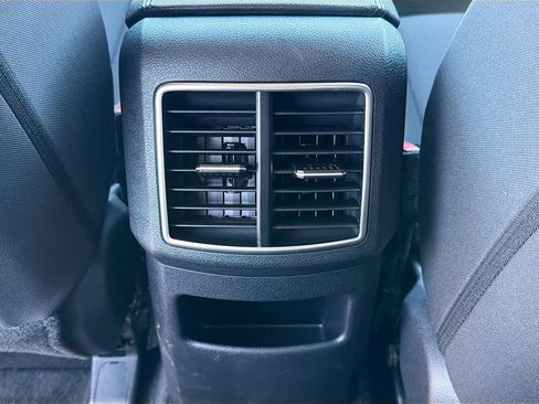 Used 2024 Kia Sportage LX image 19