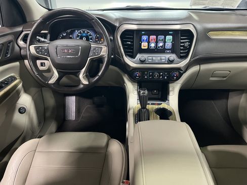 Certified 2018 GMC Acadia Denali w/ Technology Package AWD/4WD image 12