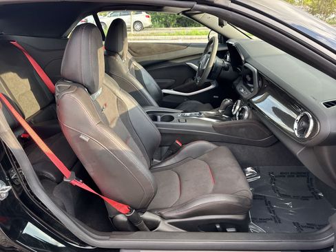 Used 2022 Chevrolet Camaro ZL1 RWD image 28