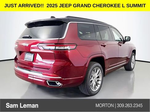New 2025 Jeep Grand Cherokee L Summit w/ Luxury Tech Group V image 7
