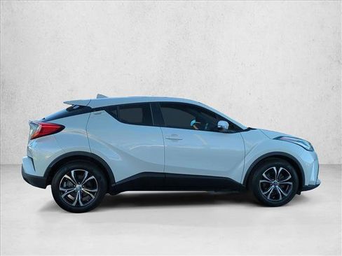 Used 2021 Toyota C-HR LE image 4