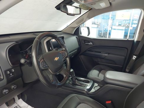 Used 2020 Chevrolet Colorado Z71 image 2