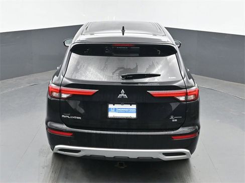Used 2024 Mitsubishi Outlander SE image 37