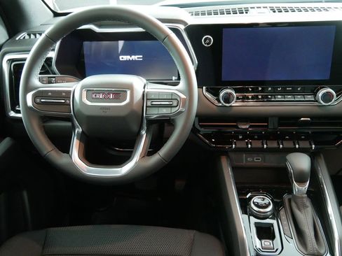 New 2026 GMC Canyon Elevation w/ Convenience Package image 15