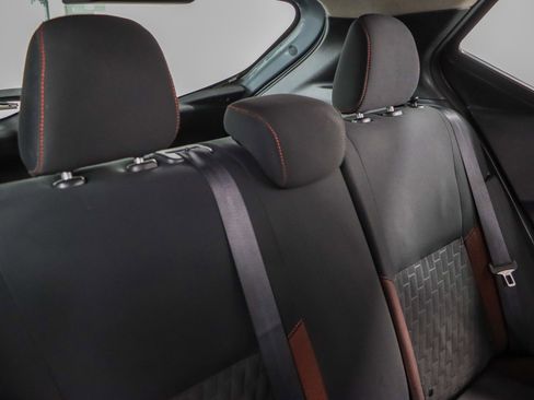 Used 2021 Nissan Kicks SR image 27