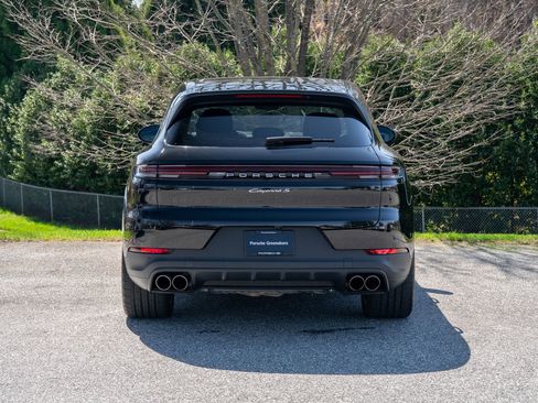 Used 2024 Porsche Cayenne S image 6