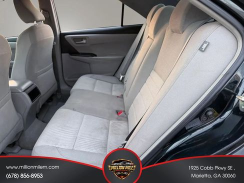 Used 2015 Toyota Camry LE FWD image 21