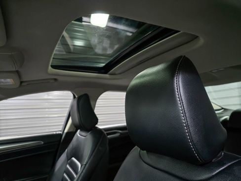 Used 2020 Ford Fusion SEL image 14