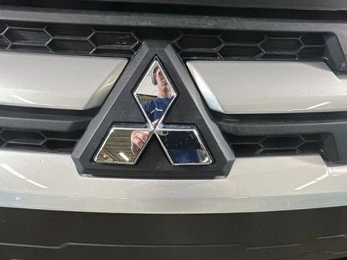 Used 2025 Mitsubishi Outlander Sport AWD image 9