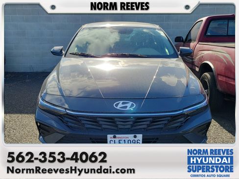 Used 2024 Hyundai Elantra SEL FWD image 1