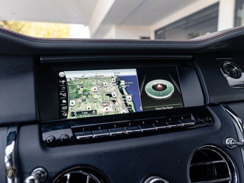 Used 2023 Rolls-Royce Cullinan image 13