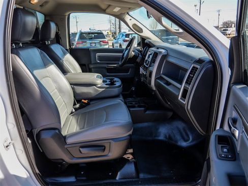 Used 2017 RAM 3500 Tradesman w/ Power & Remote Entry Group image 12