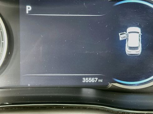 Used 2025 Genesis GV70 2.5T AWD/4WD image 18