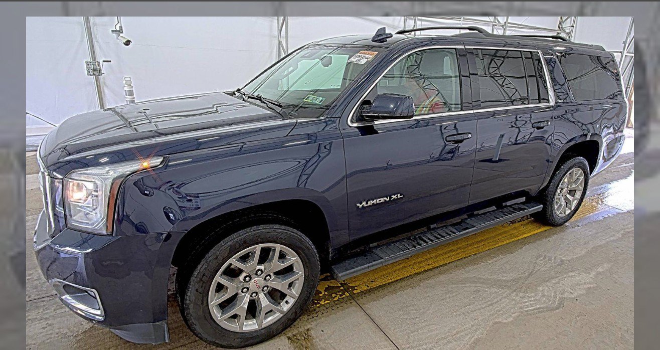 Used 2020 GMC Yukon XL SLT w/ Open Road Package AWD/4WD image 1
