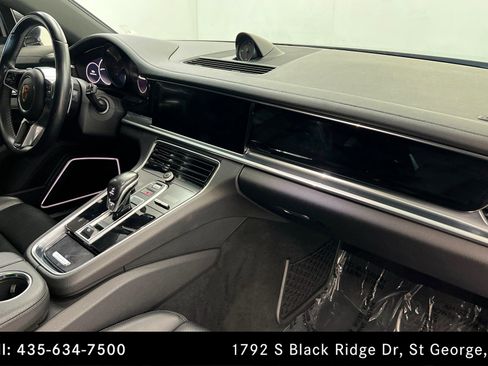 Used 2017 Porsche Panamera 4 AWD/4WD image 23
