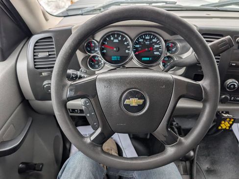 Used 2013 Chevrolet Silverado 2500 W/T w/ Snow Plow Prep Package image 19