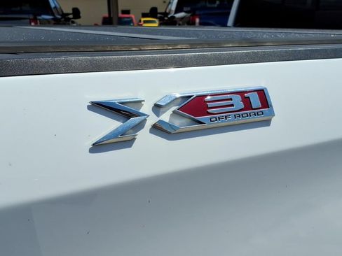 Used 2021 GMC Sierra 1500 SLT AWD/4WD image 15