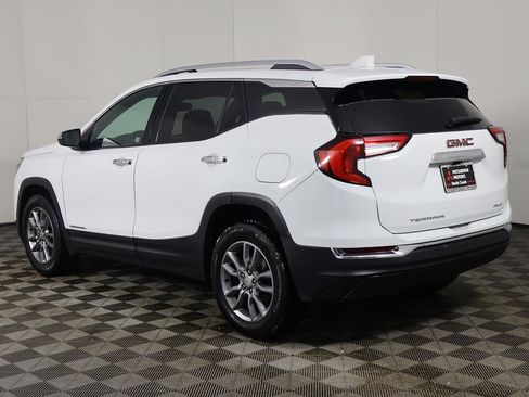 Used 2022 GMC Terrain SLT image 9