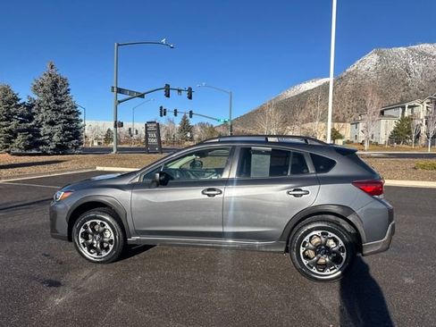 Used 2023 Subaru Crosstrek 2.0i Premium image 6