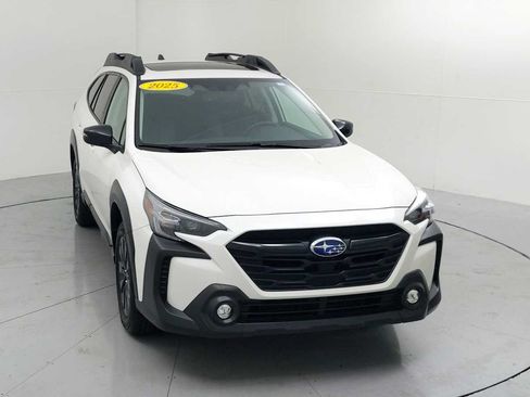 Certified 2025 Subaru Outback Onyx Edition AWD/4WD image 2