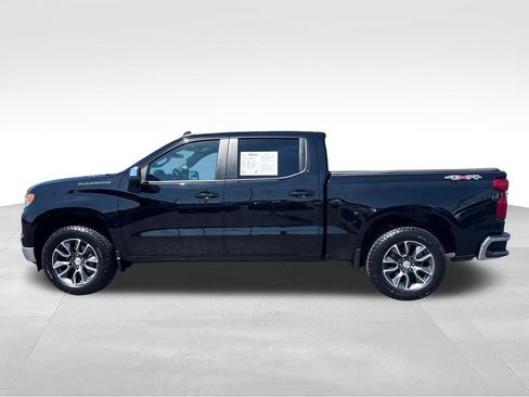 Used 2024 Chevrolet Silverado 1500 LT AWD/4WD image 2
