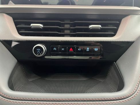 New 2026 Ford Explorer Active w/ Active Comfort Package image 6