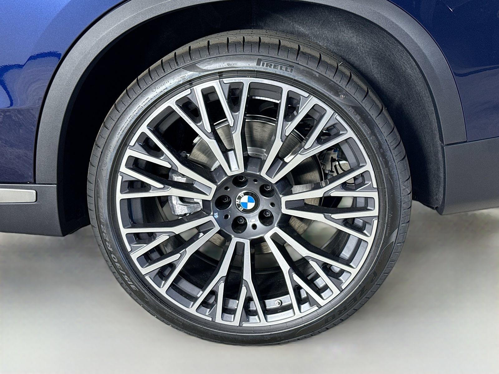 Used 2026 BMW X5 sDrive40i w/ Premium Package RWD image 33