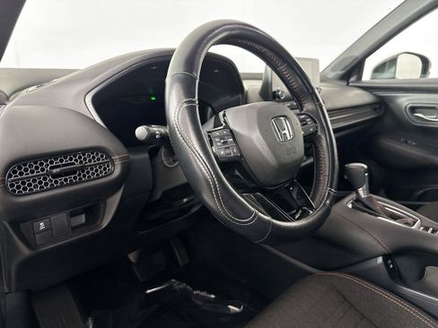 Used 2024 Honda HR-V Sport image 4