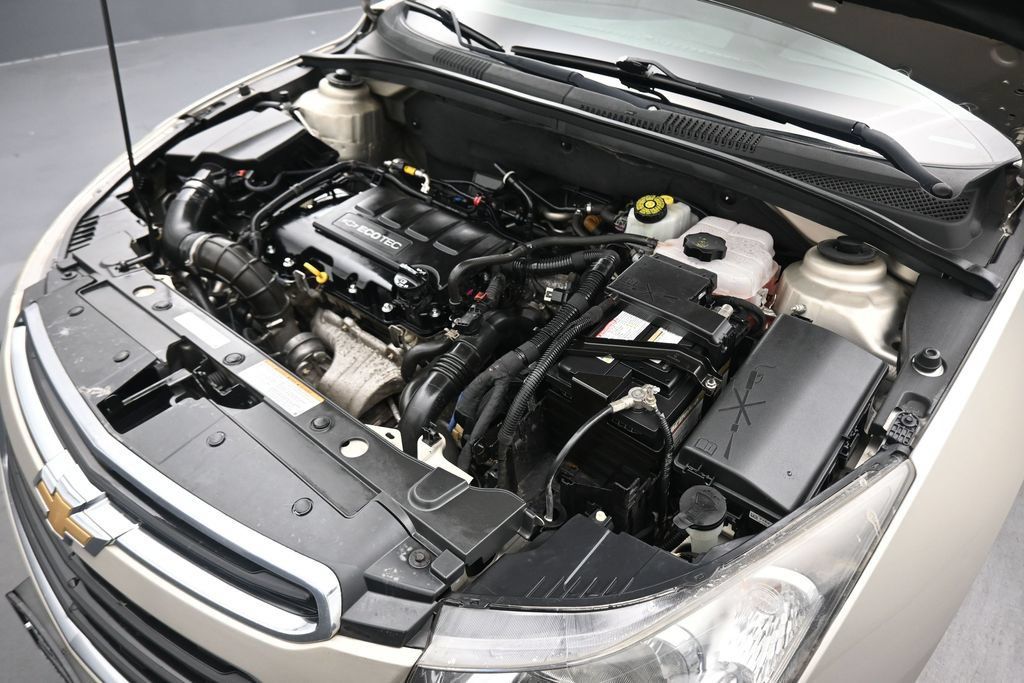 Used 2016 Chevrolet Cruze LT w/ Enhanced Safety Package FWD image 45