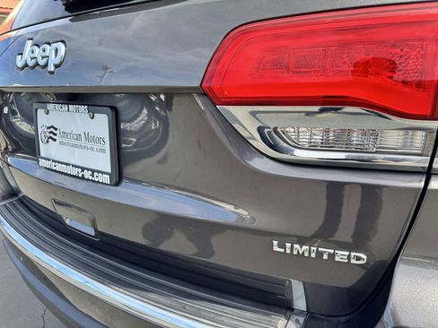 Used 2016 Jeep Grand Cherokee Limited w/ Luxury Group II AWD/4WD image 16