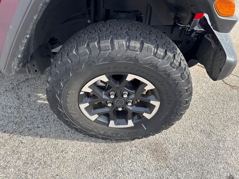 Used 2025 Jeep Wrangler Rubicon w/ Safety Group image 12