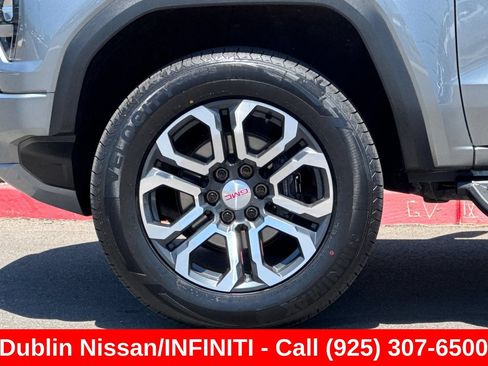Used 2024 GMC Canyon AT4 w/ AT4 Premium Package AWD/4WD image 46