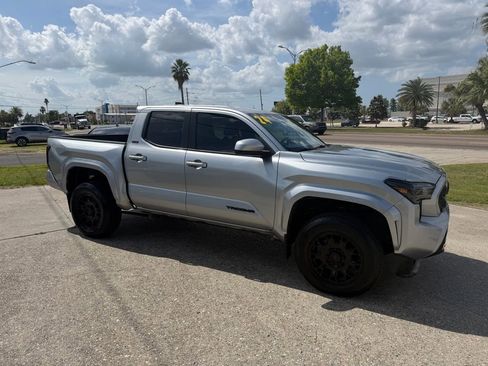 Used 2024 Toyota Tacoma SR5 RWD image 6