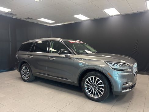 Used 2023 Lincoln Aviator Reserve image 1
