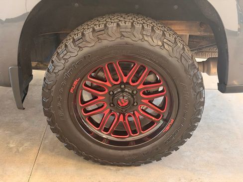 Used 2022 Chevrolet Silverado 1500 LTZ AWD/4WD image 5