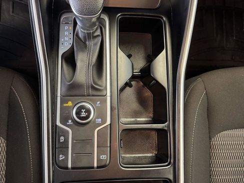 Used 2022 Kia Sorento LX image 37