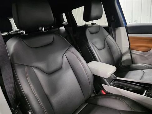 Used 2024 Jeep Compass Limited image 16