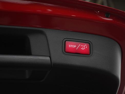 Used 2019 Mercedes-Benz GLA 250 4MATIC w/ Premium Package image 19