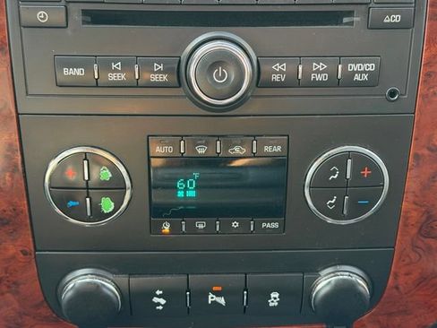 Used 2014 Chevrolet Tahoe LT AWD/4WD image 29