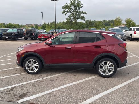 Used 2022 Buick Encore GX Preferred w/ Cold Weather Comfort Package AWD/4WD image 2