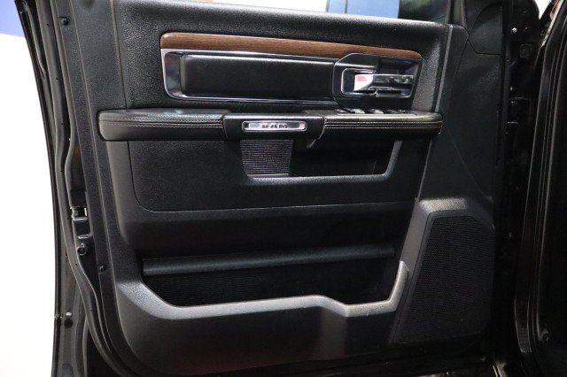 Used 2015 RAM 2500 Laramie w/ Black Appearance Group AWD/4WD image 30