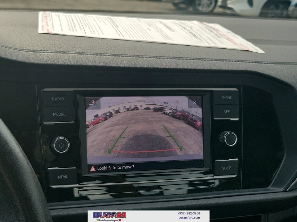 Used 2024 Volkswagen Jetta SE FWD image 22