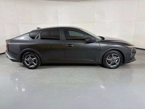New 2026 Kia K4 FWD image 9